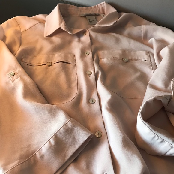 Soft pink blouse - Picture 2 of 2
